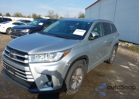 2017 Toyota Highlander Xle из США, поврежденный, VIN 5TDKZRFH8HS513859
